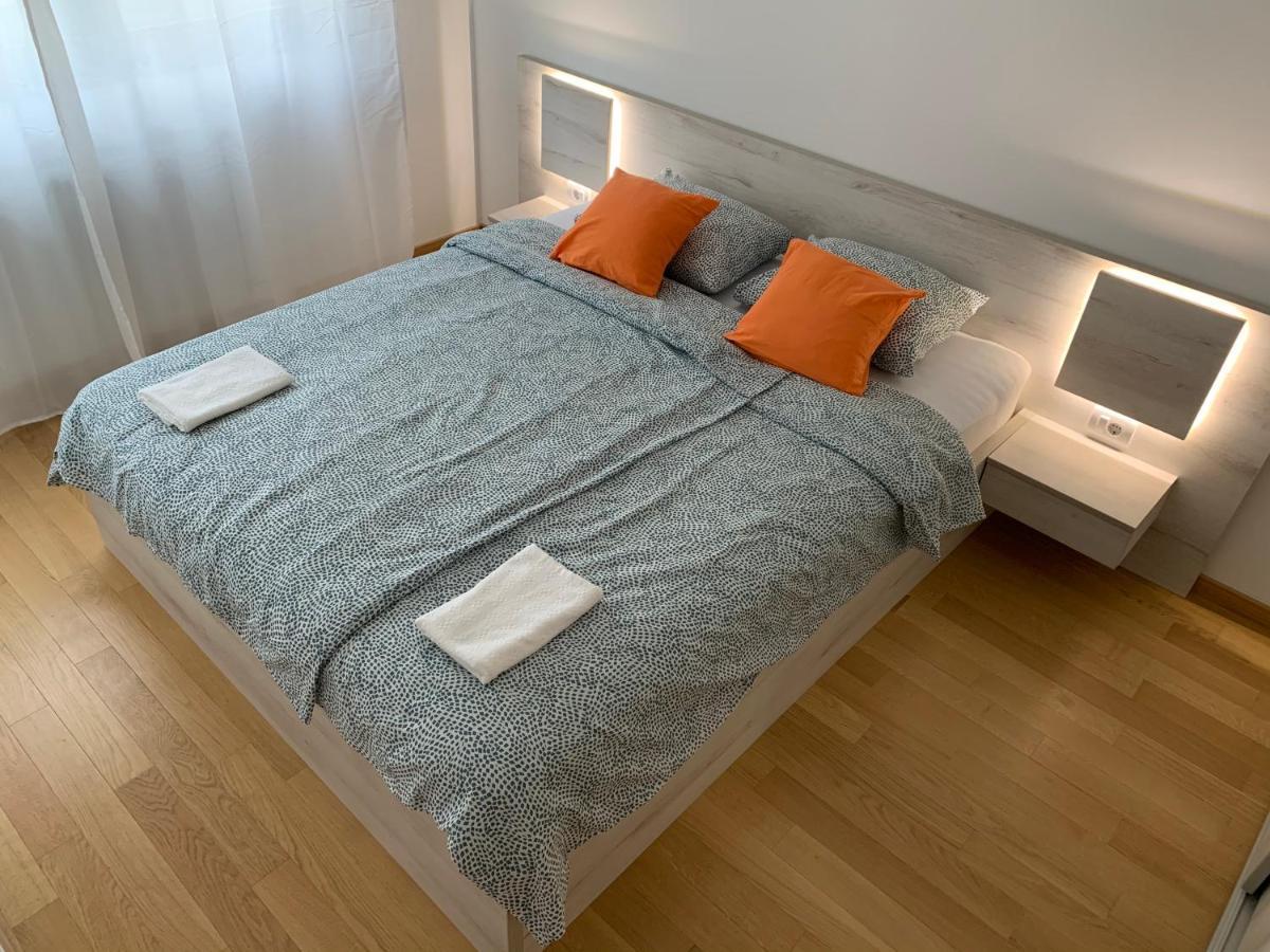 Apartment Iris Novi Sad Exteriör bild