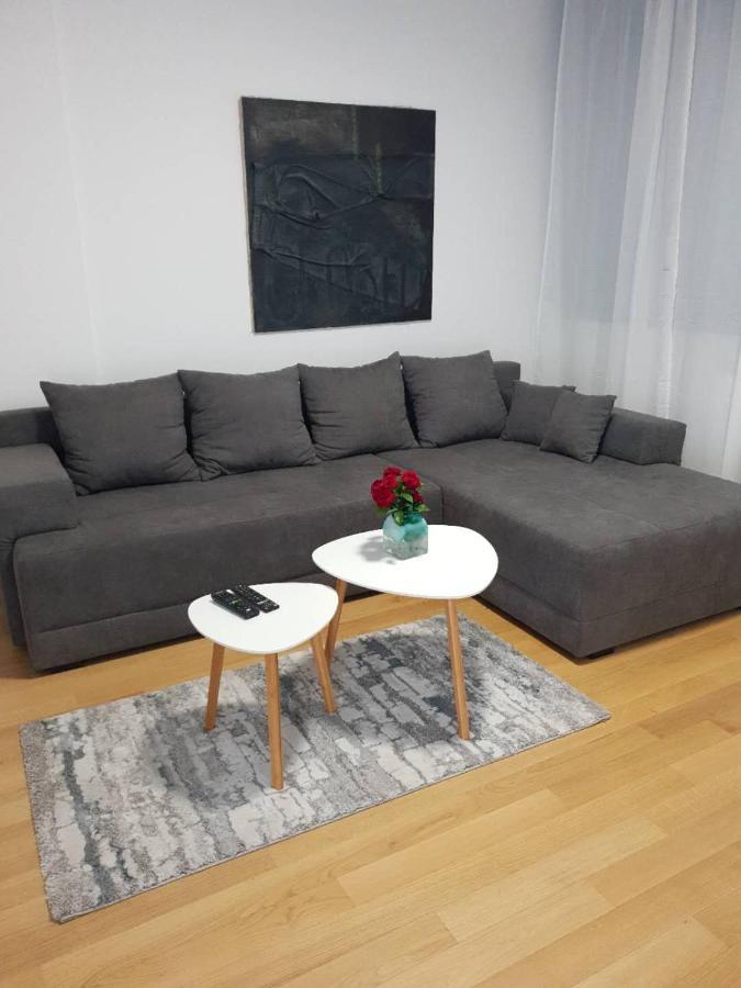 Apartment Iris Novi Sad Exteriör bild
