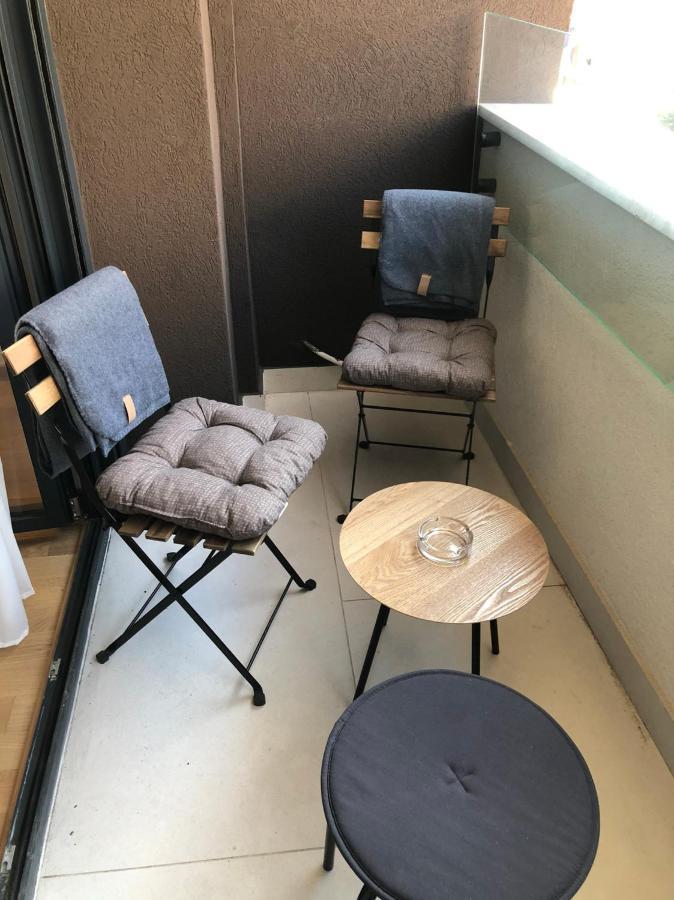 Apartment Iris Novi Sad Exteriör bild
