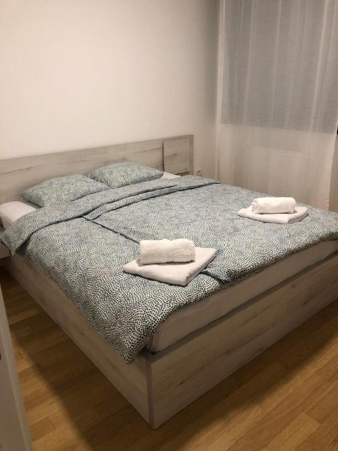 Apartment Iris Novi Sad Exteriör bild