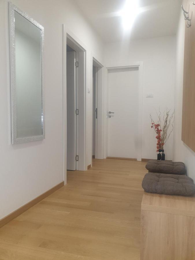 Apartment Iris Novi Sad Exteriör bild