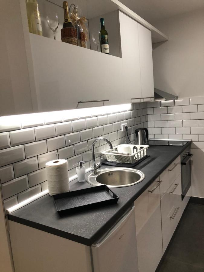 Apartment Iris Novi Sad Exteriör bild