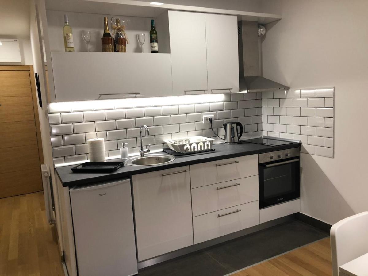 Apartment Iris Novi Sad Exteriör bild