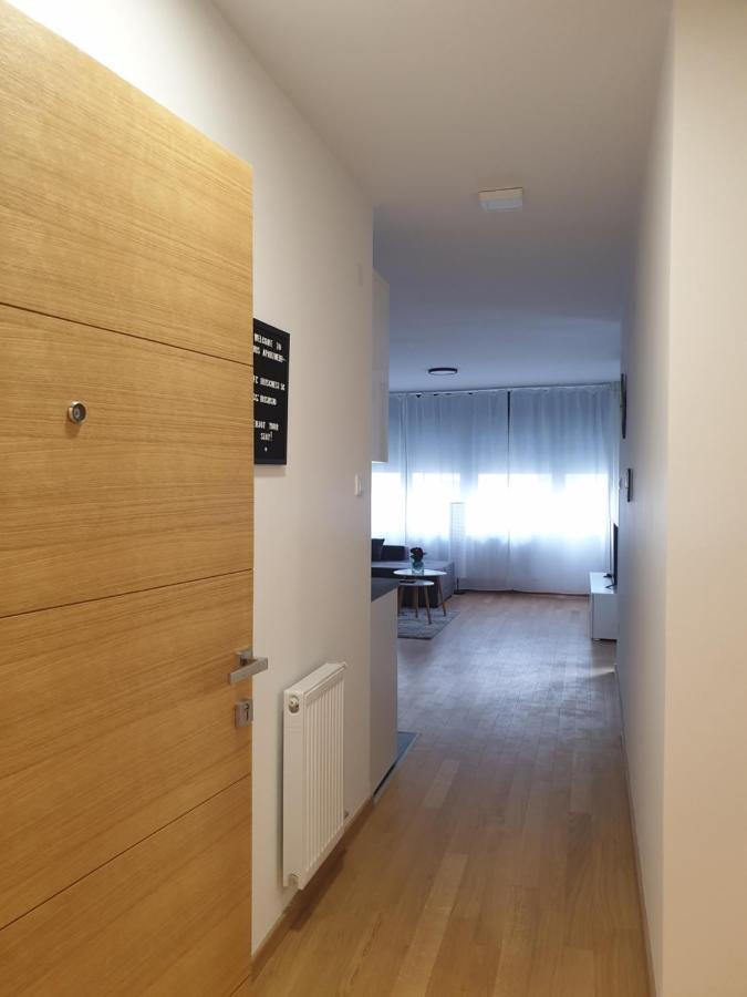 Apartment Iris Novi Sad Exteriör bild