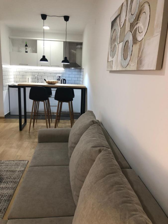 Apartment Iris Novi Sad Exteriör bild