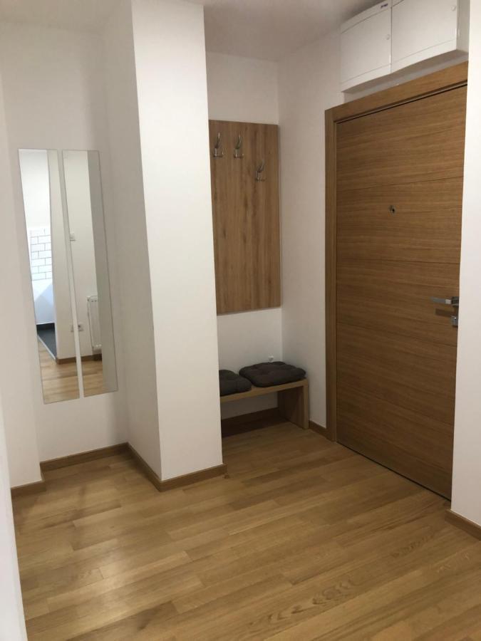 Apartment Iris Novi Sad Exteriör bild