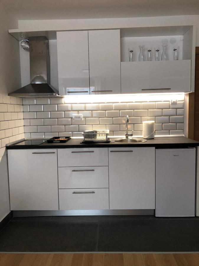 Apartment Iris Novi Sad Exteriör bild